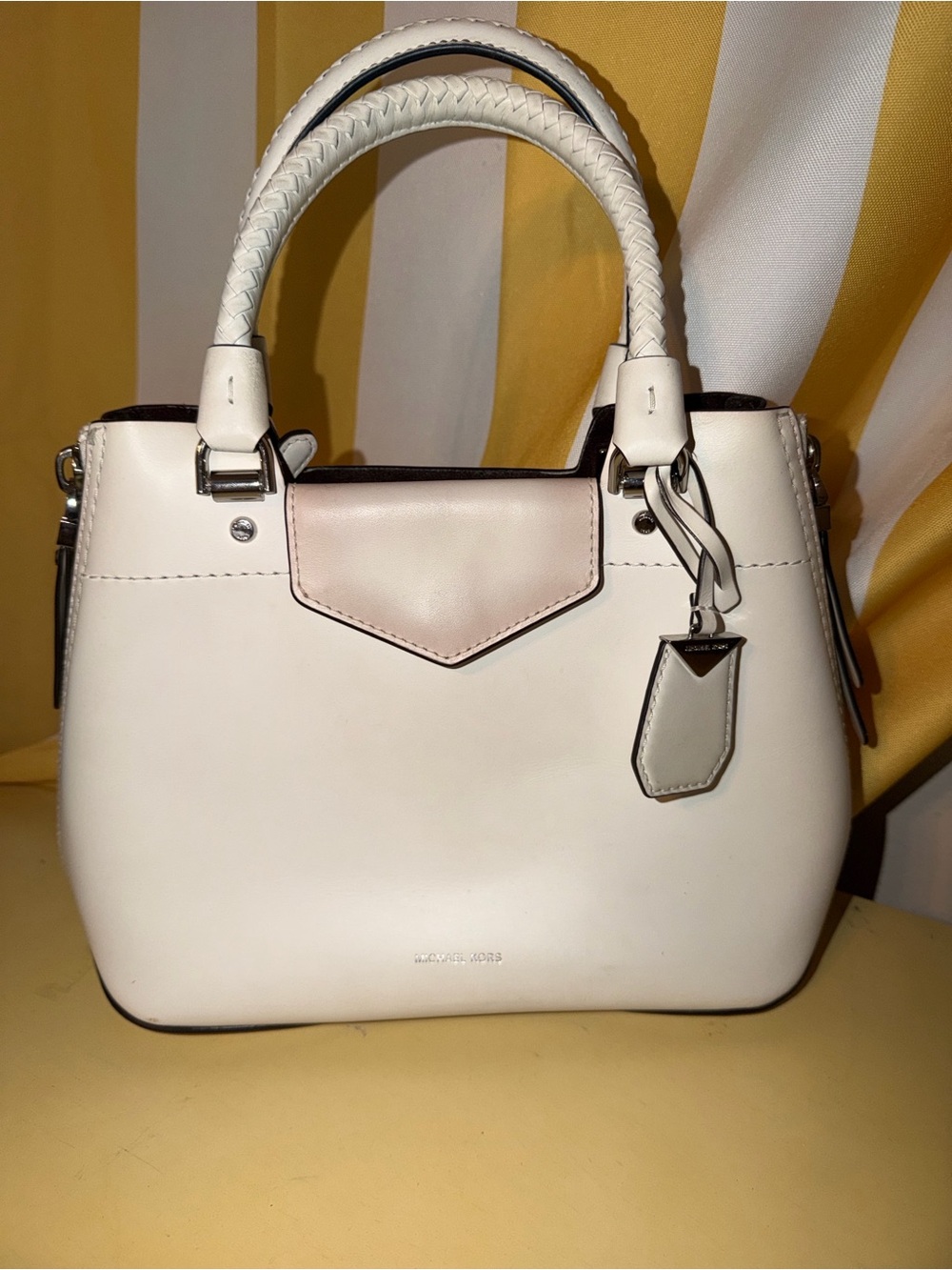Michael Kors Blakely Leather Saychrl with crossbody strap